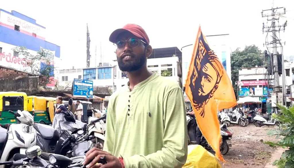 The youth of Uttarakhand are fascinated by the forts and forts.