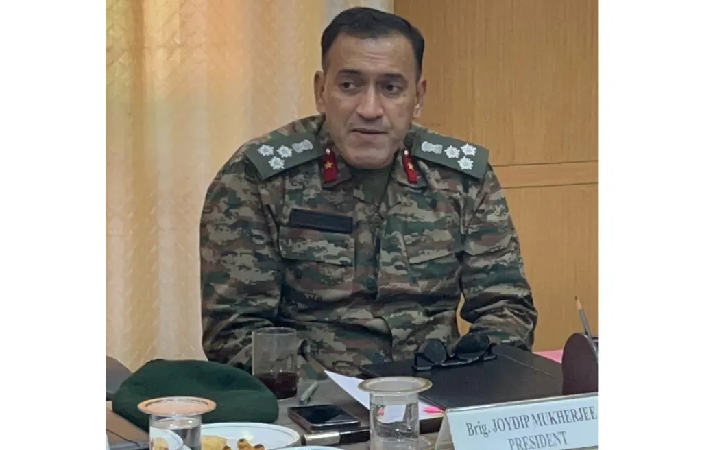 संशयास्पद हालचाली दिसल्यास त्वरित कळवा : ब्रिगेडियर जॉयदीप मुखर्जी Report any suspicious movement immediately: Brigadier Joydeep Mukherjee