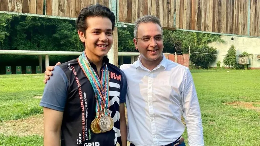 Adrian Karmakar wins bronze medal