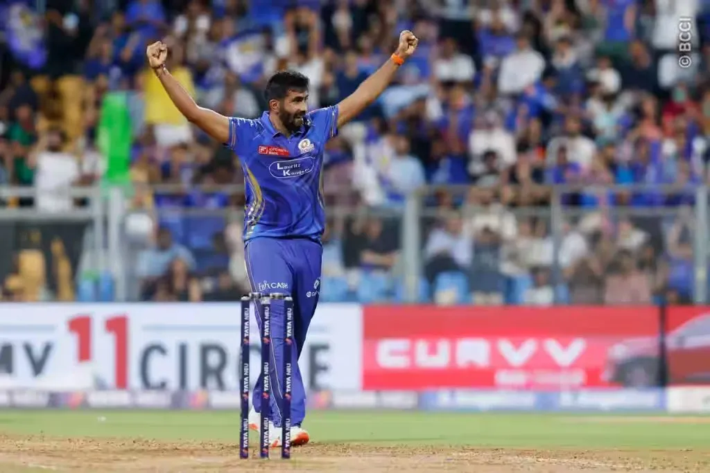 मुंबई इंडियन्स प्लेऑफमध्ये