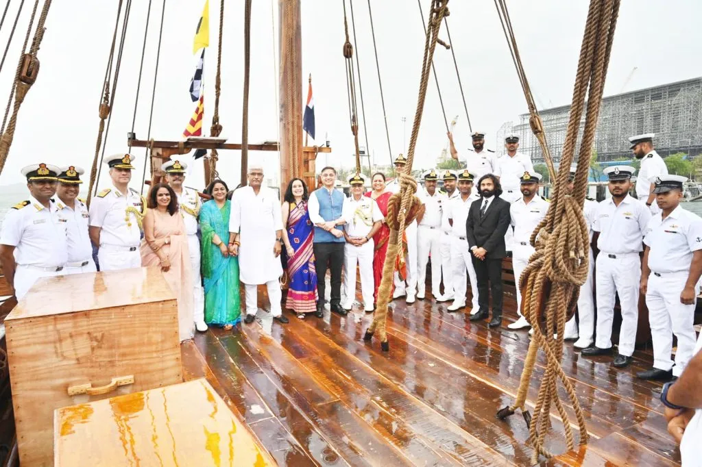INSV 'Kauntinya' inducted into the Navy