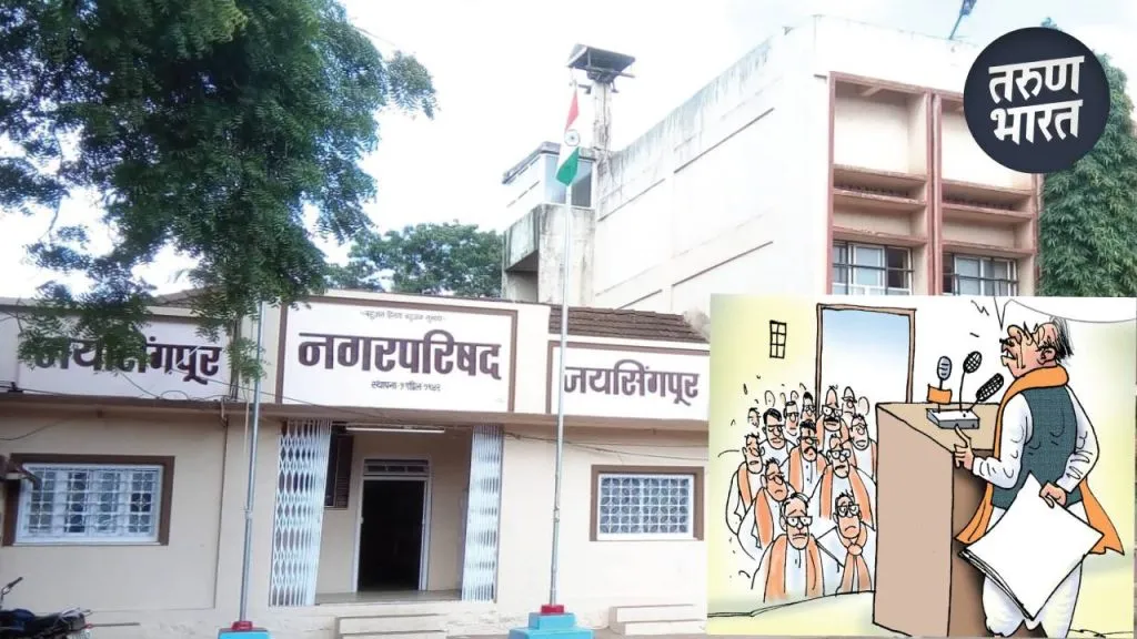 Ganpatrao Patil, Raju Shetty, Ulhas Patil girded their loins support