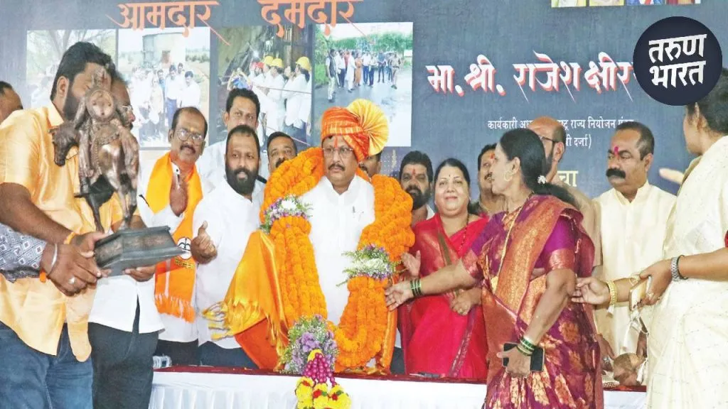 Shiv Sainiks stayed me helped me and destroyed the Congress