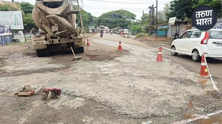 Umbraj area Patan-Pandharpur state highway lal bawata prevent