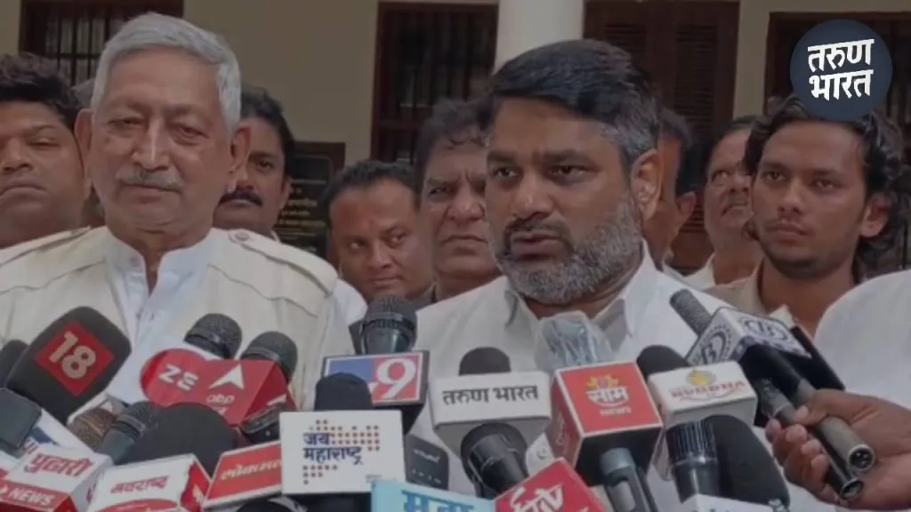 महायुतीचे मंत्री शेताच्या बांधावर दिसलेले नाहीत, सतेज पाटलांनी राज्यसरकारला झापलं satej Patil says government provide compensation in maharashtra