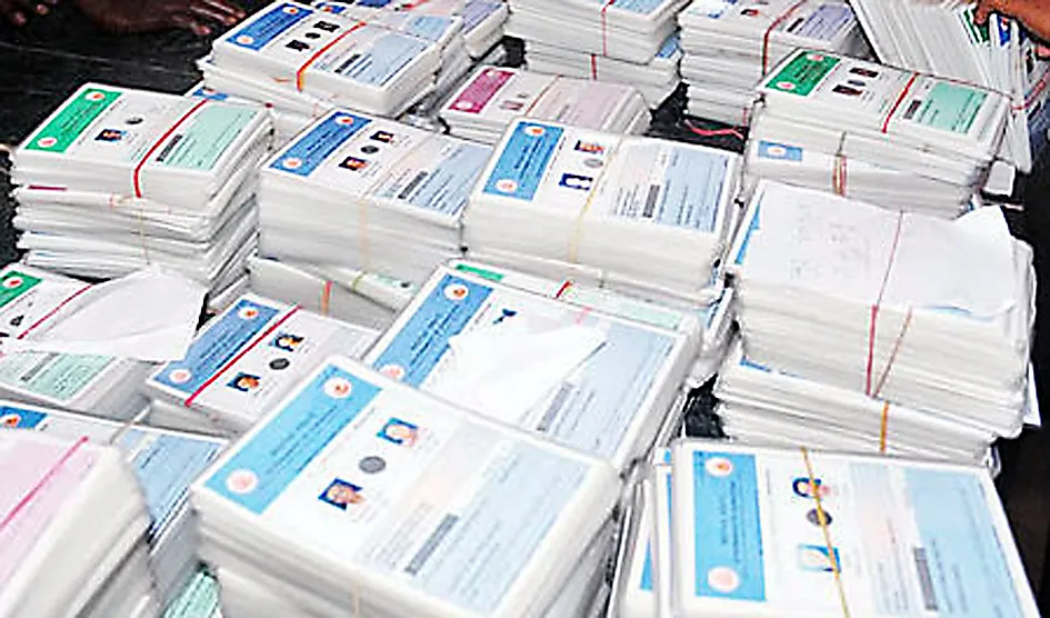 राज्यातील 4.9 लाख बीपीएल कार्डे रद्द 4.9 lakh BPL cards cancelled in the state