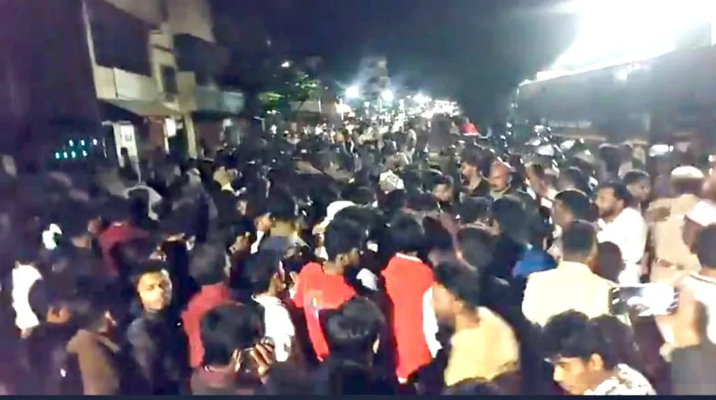 आक्षेपार्ह पोस्टमुळे शहरात तणाव Tension in the city due to offensive post