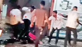 Filmy-style clash at Bavdhan Naka