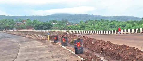 Girder removed, and an empty barrel was placed instead!