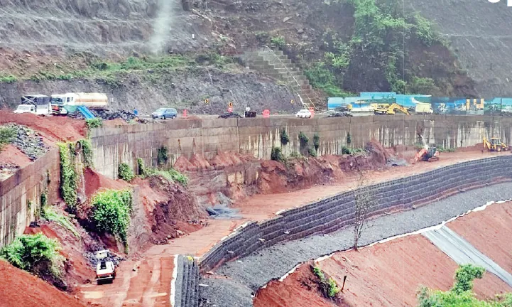 Pre-monsoon rains put a brake on work in Parshuram Ghat