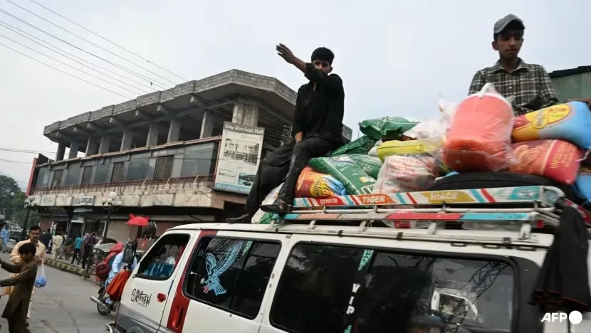 Stock up on food: Pakistan orders