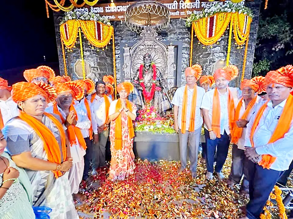 5 crores for the development of Shahaji Maharaj's tomb at Hodigere