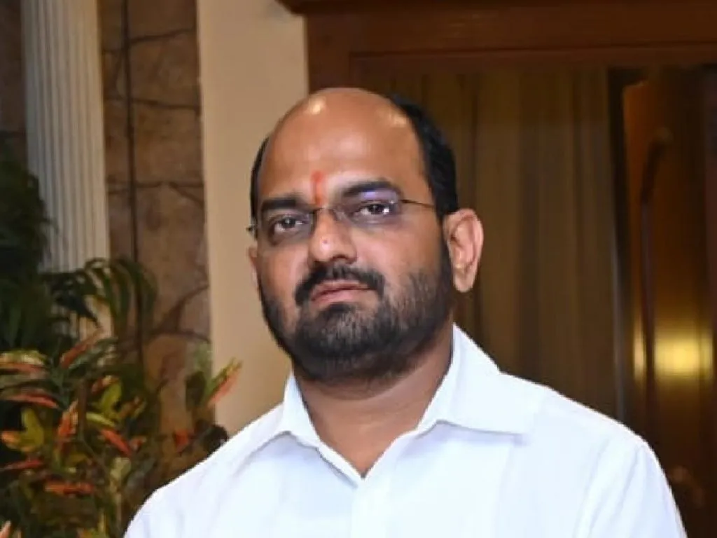 देवकर पाणंद ते कळंबा रस्त्यासाठी 1.65 कोटी निधी ₹1.65 crore sanctioned for the Devkar Panand to Kalamba road