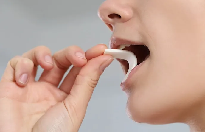 विषाणूंपासून वाचविणारा च्युइंग गम Chewing gum that protects against viruses