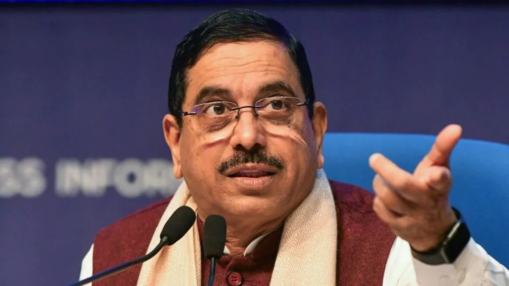 There is no shortage of food grains in the country!