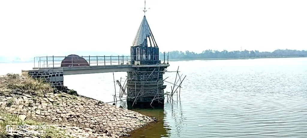 कळंबा तलावाची पाणीपातळी 18 फुटांवर The water level of Kalamba Lake is at 18 feet