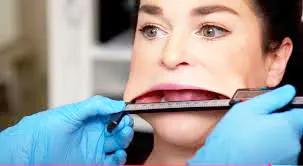 तोंड आहे का मगरीचा जबडा? Does a crocodile's jaw have a mouth?