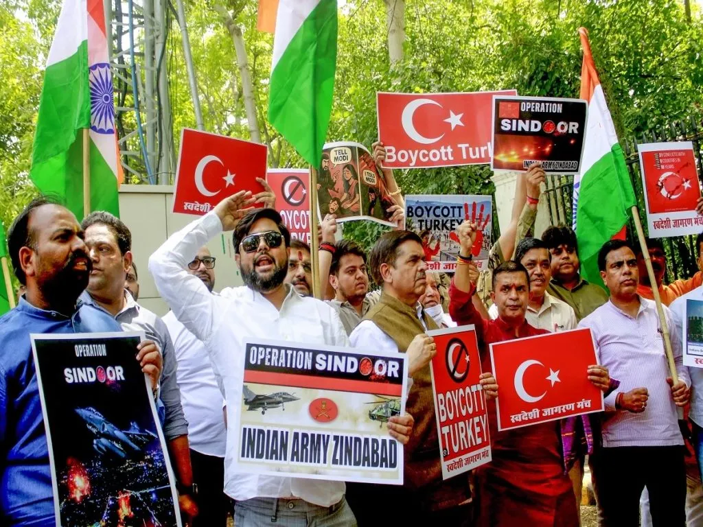 भारतात तुर्कीविरुद्ध बहिष्कार मोहीम तीव्र Boycott campaign against Turkey intensifies in India