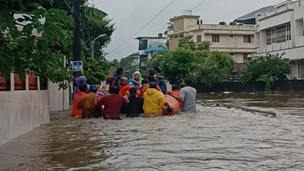 Monsoon wreaks havoc in Kerala