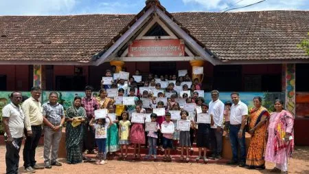 सुलेखनाच्या रेषांमधून उमटली सौंदर्यशिल्पे