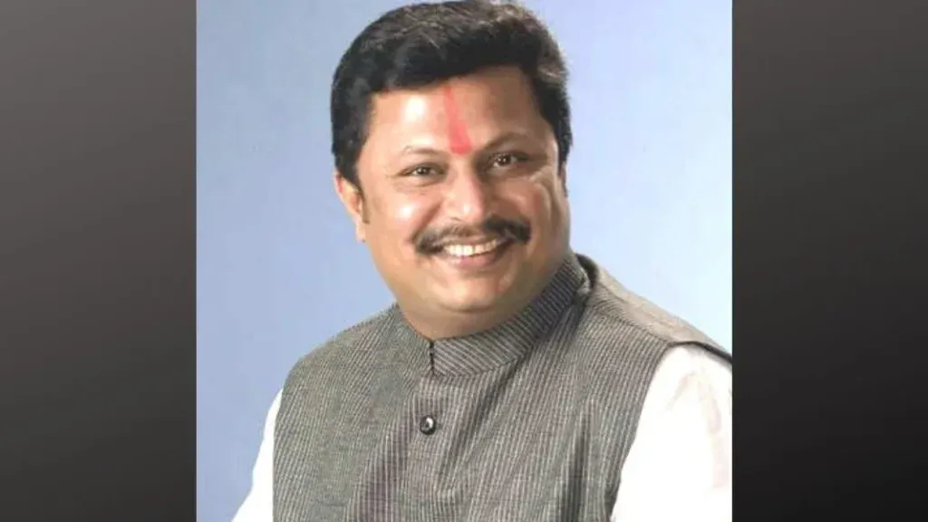 Engaging in contract-based politics