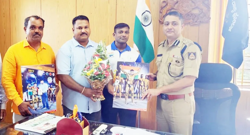 Police Commissioner honours bodybuilders