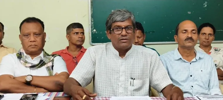 Rights of tribal community should not be taken away: Shirodkar