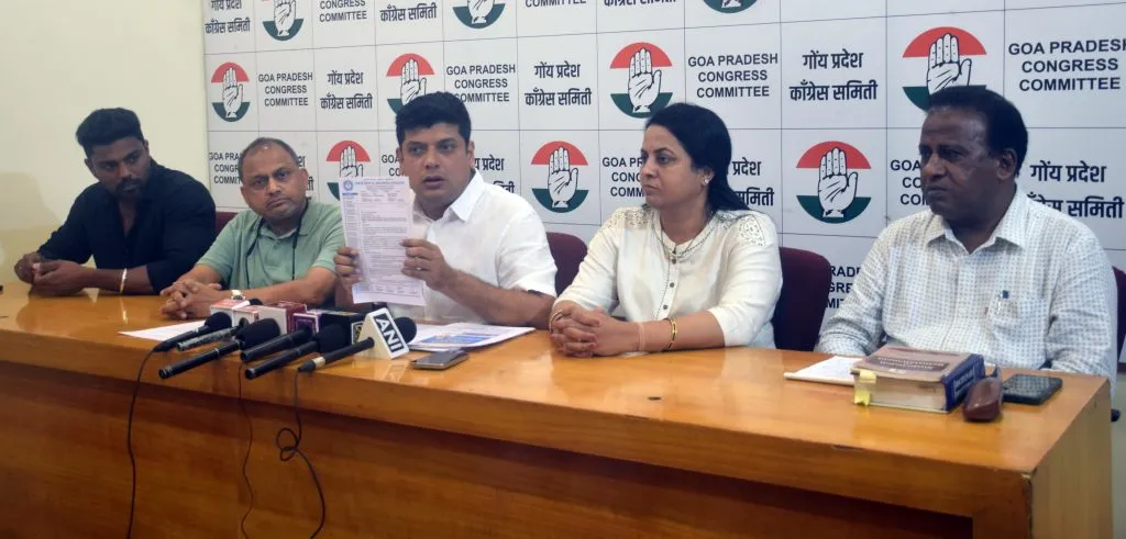 आरोग्यमंत्र्यांचे गैरकृत्य गंभीर गुन्हेगारी स्वरूपाचे Health Minister's misconduct amounts to serious crime