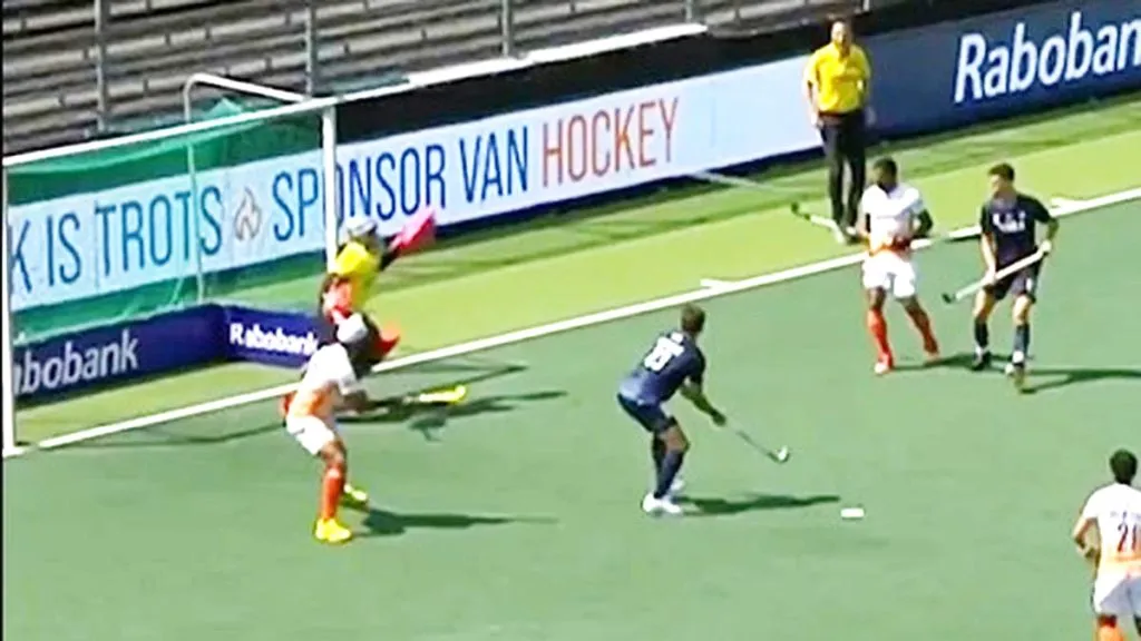 Indian hockey team suffers third consecutive defeat