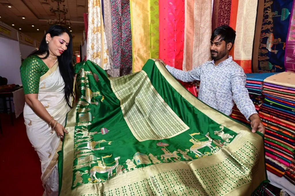 Grand exhibition of silk sarees and products in Belgaum!