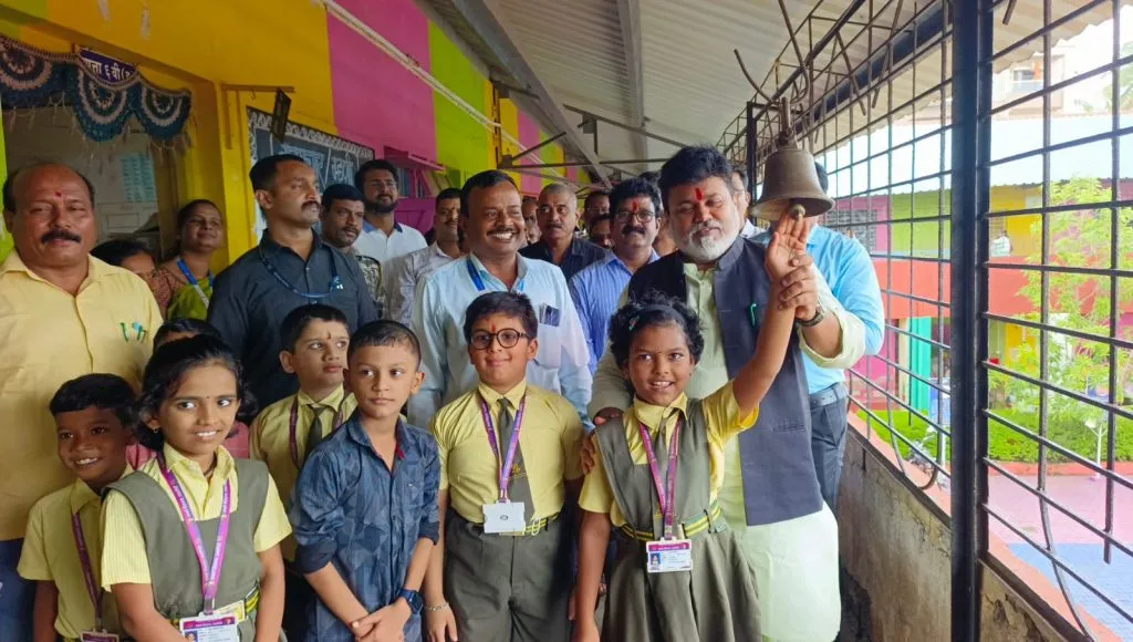 School enrollment festival brings back the cheerful chatter