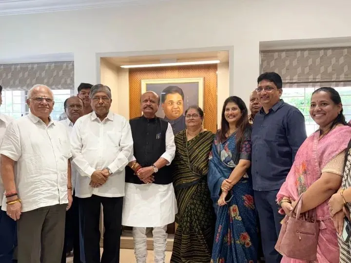 जयश्रीवहिनी अखेर भाजपवासी Jayashree Vahini finally joins BJP