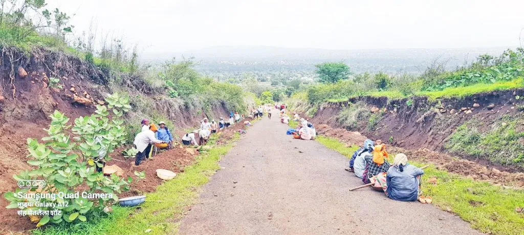 Sewer digging work begins on both sides of Masgaundahatti to Yermal road