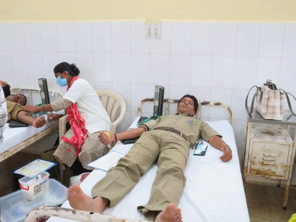 कॅन्टोन्मेंट बोर्डच्यावतीने रक्तदान शिबिर Blood donation camp organized by Cantonment Board