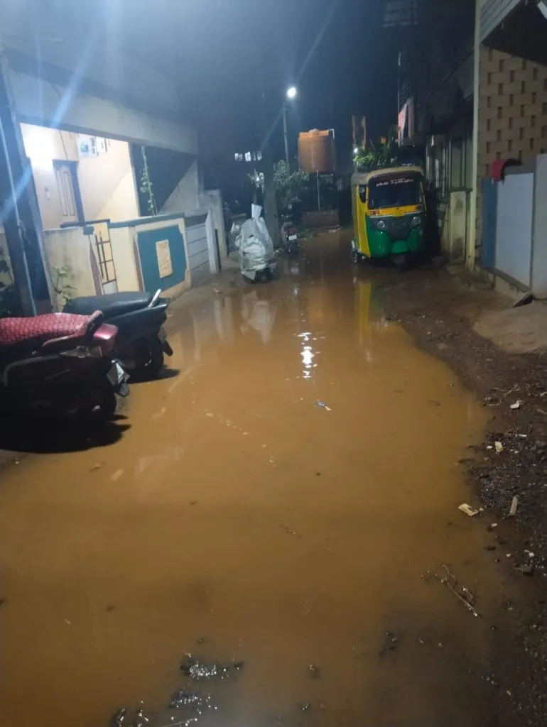 निझामियानगर वडगाव येथे महापालिकेचे दुर्लक्ष Municipal Corporation's negligence in Nizamianagar Vadgaon