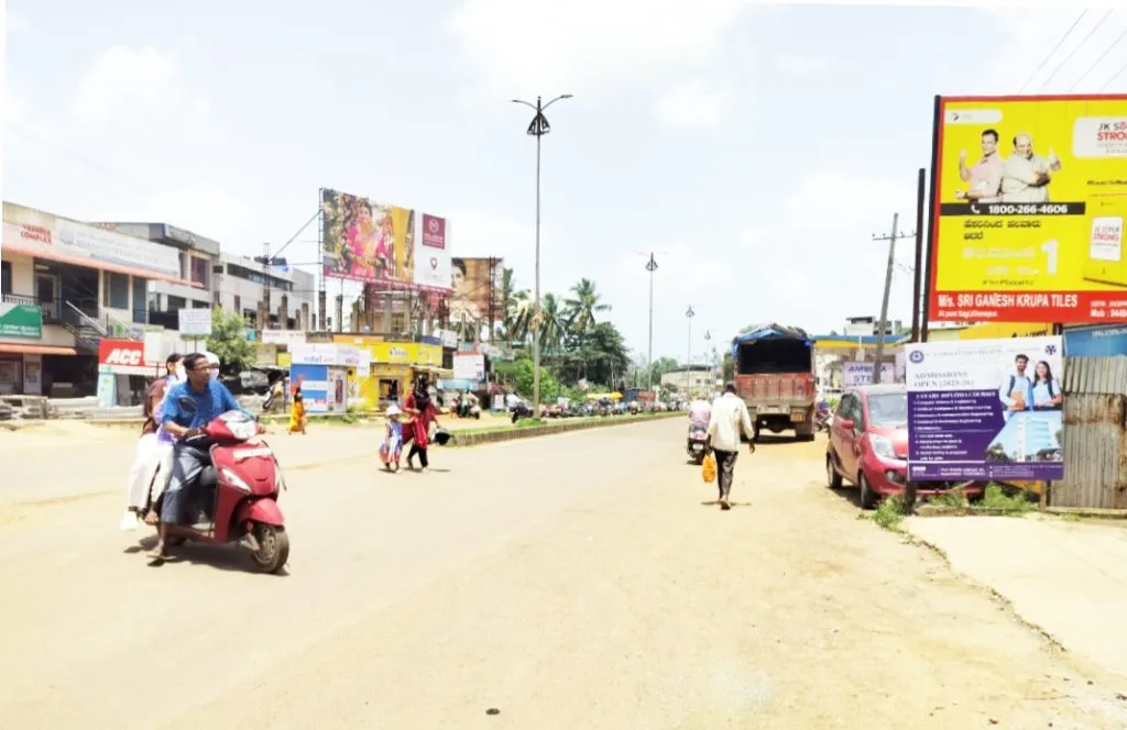 Demand for traffic jam on the highway in front of Lokmanya Bhavan