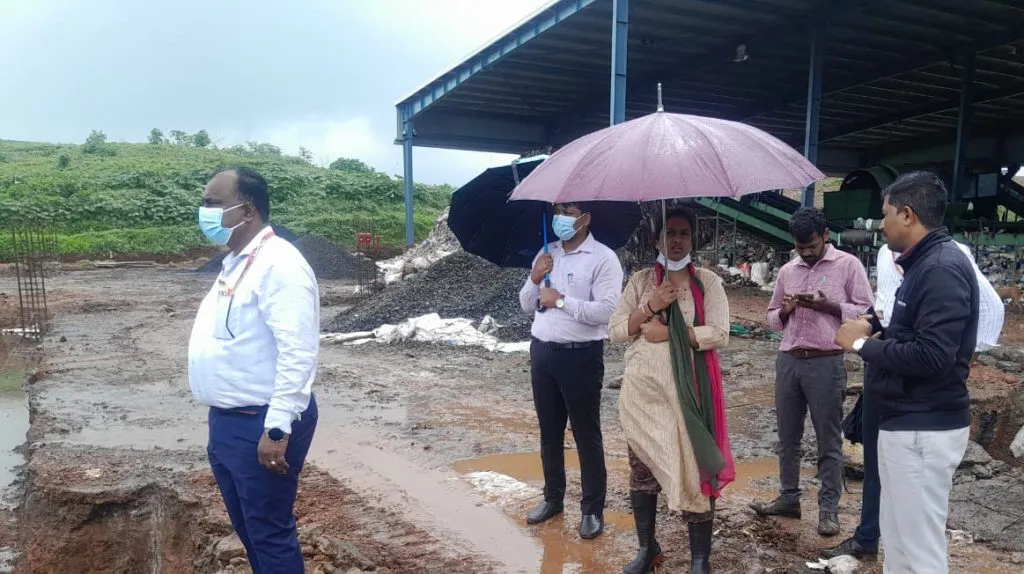 Municipal Commissioner inspects Turmuri garbage depot