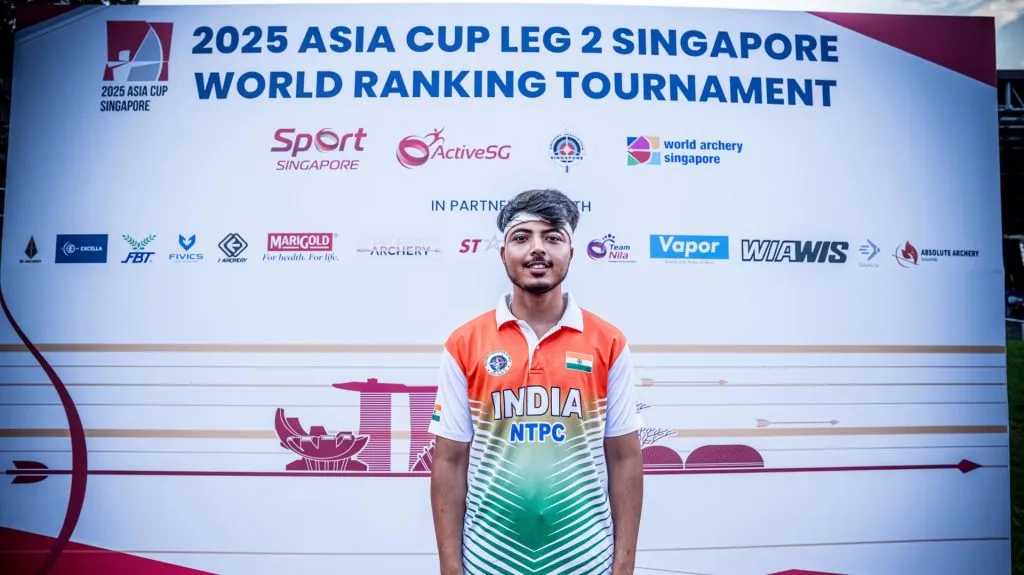 Bangladesh take a 10-run lead over Sri Lanka