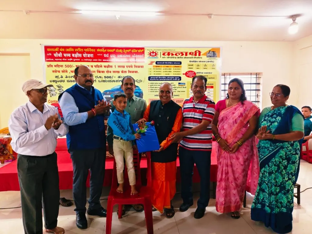 लग्नांमध्ये आचारसंहितेचे पालन करा Follow the code of conduct in marriages