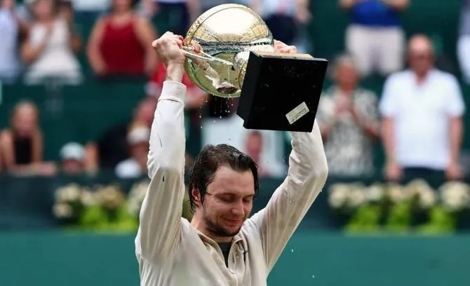 Bublik wins Halle tournament