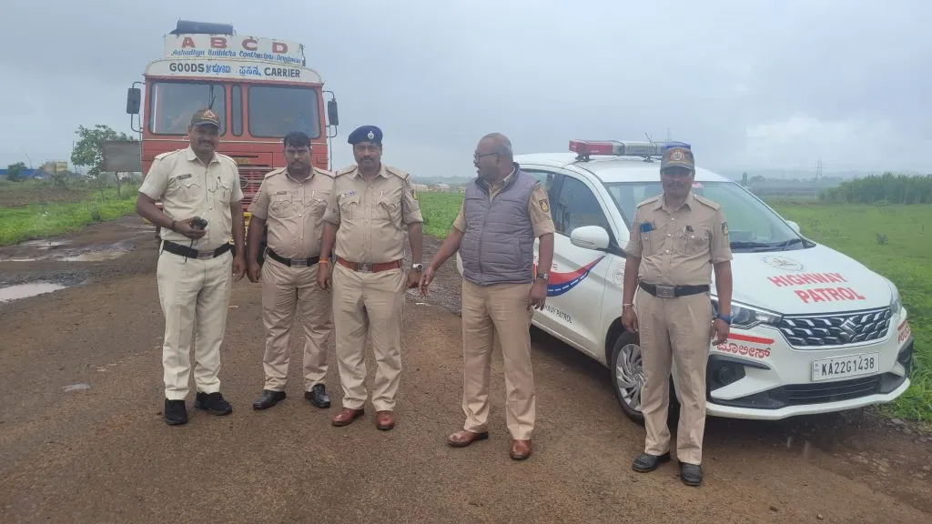 वाढत्या अपघातांच्या घटनांमुळे अवजड वाहनांची तपासणी Heavy vehicle inspections due to increasing accident incidents