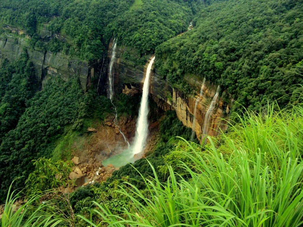 A craze for visiting hidden spots during the monsoon