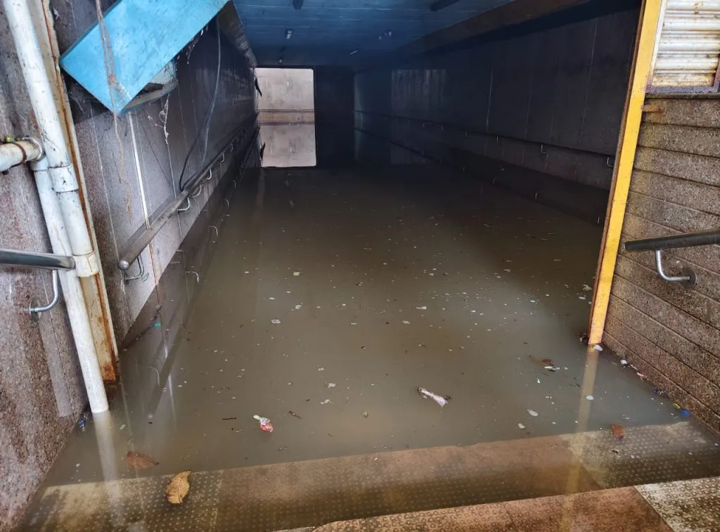 The subway looks like a swimming pool