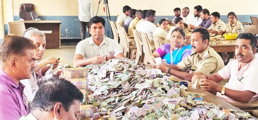 More than one crore rupees deposited in the donation box of Shri Yallamma Devi