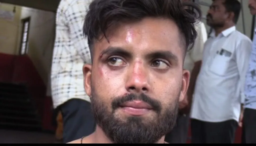 A young man from Miraj was brutally beaten up in Ankli.