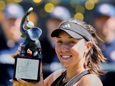 पोलंडची पेगुला अजिंक्य Poland's Pegula invincible