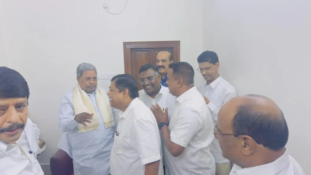 सीएल-07 शुल्कवाढीचा पुनर्विचार करावा CL-07 fee hike should be reconsidered