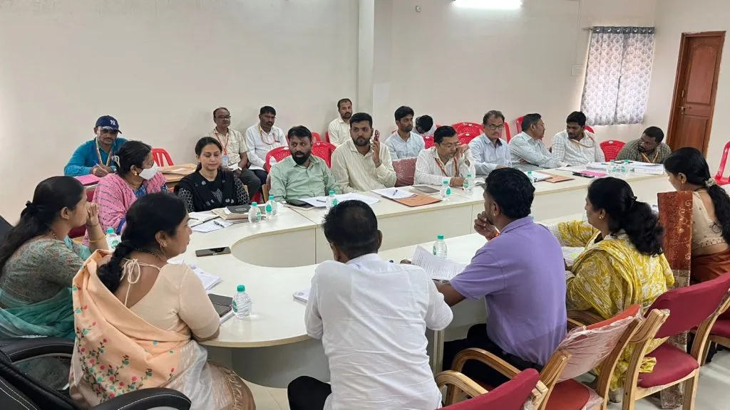 Municipal Corporation's laptop battery runs down in ten minutes