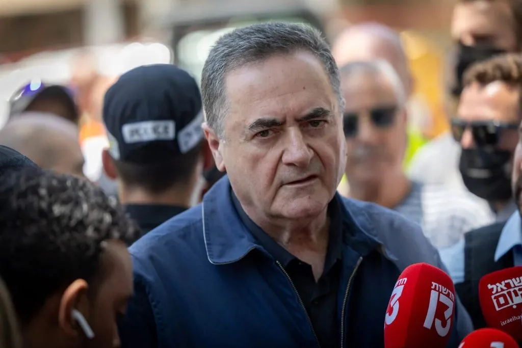 खमेनी जगण्याच्या योग्यतेचे नाहीत ! Khamenei does not deserve to live!