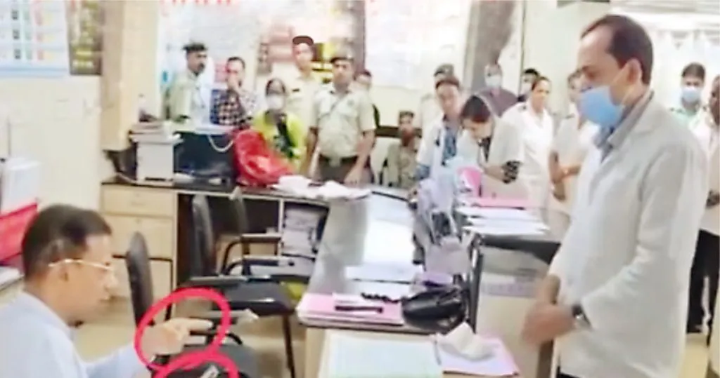 डॉक्टरचे निलंबन होणार नाही The doctor will not be suspended.